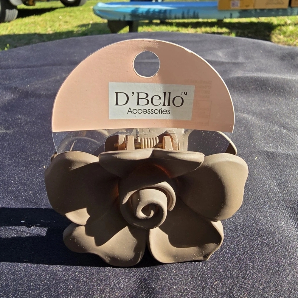 D'Bello Brown or Beige Hair Clip (specify the one you want)